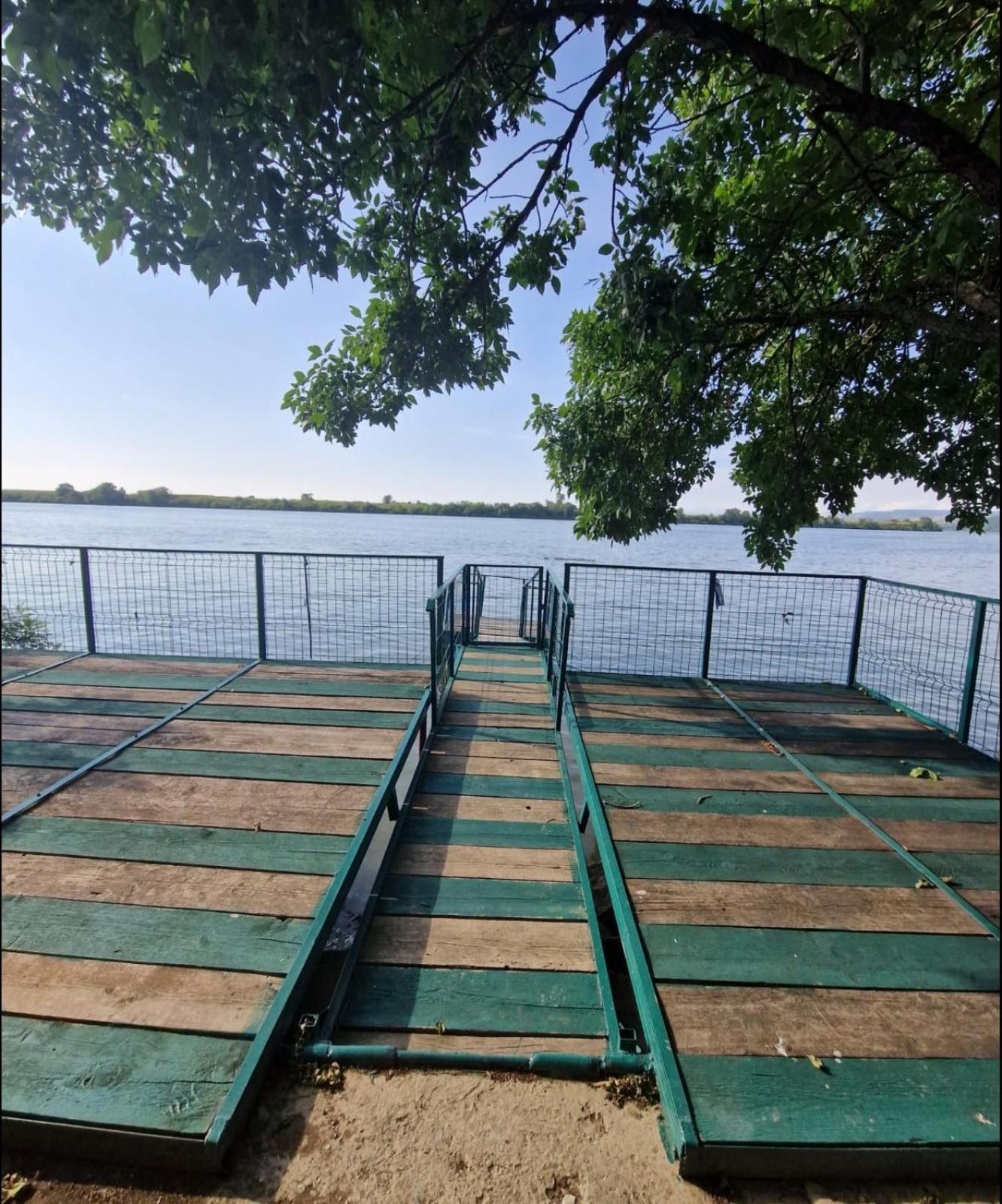 Danube Home Ostrovu Corbului Esterno foto